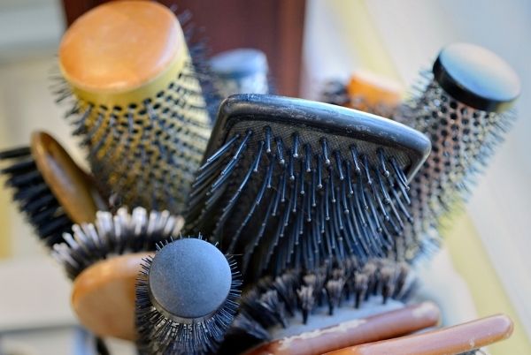 brosses à cheveux