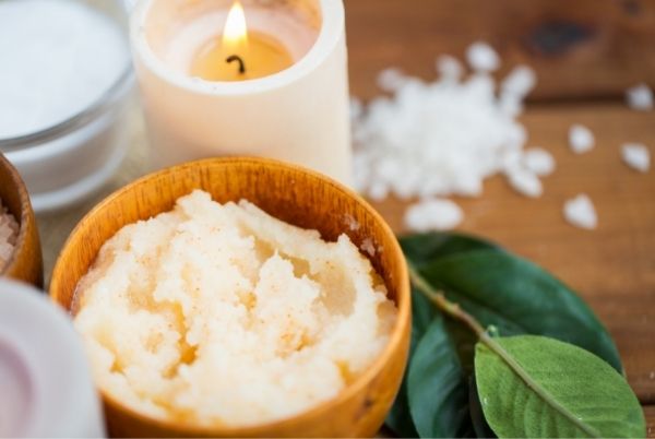 Pâte de gommage à base de l'huile pour bébé